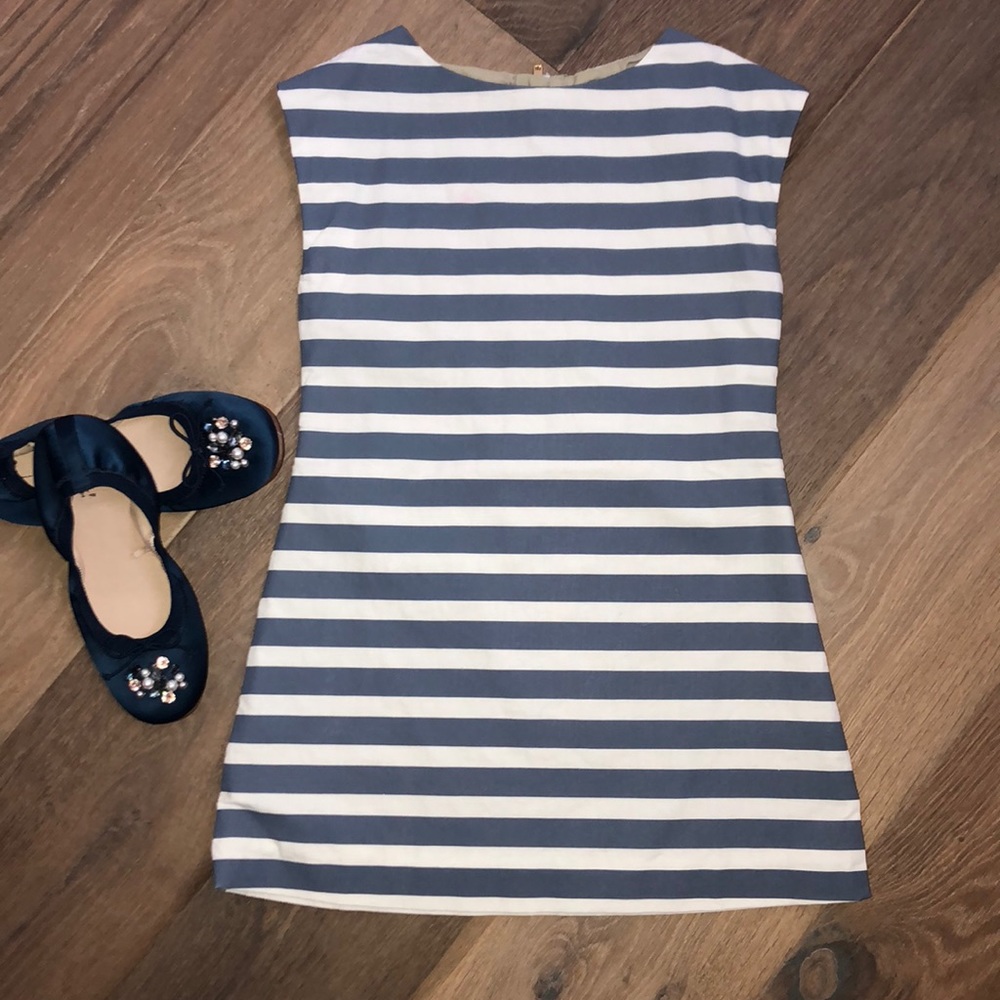 Joyfie Allie dress size 6, white navy blue stripe